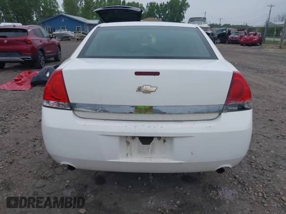 2006 Chevrolet Impala Police Police z VIN 2G1WS551469357515, wystawiony jako IAAI lot #42509821 z przebiegiem 82 136 mil mil oraz . Historia ofert i sprzedaży dostępna na DreamBid. Obrazek 16.