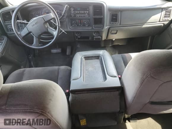 2005 GMC Sierra 1500 SLE с VIN 2GTEC19V451301268, выставлен на аукционе Copart как лот 71981955 с пробегом 141 998 миль миль и Списание • Salvage title. История ставок и продаж доступна на DreamBid. Изображение 8.