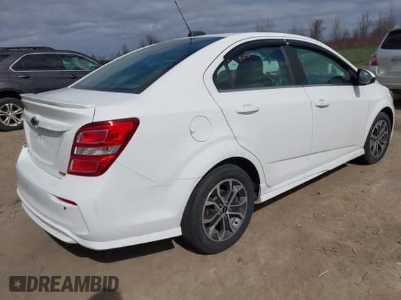 2020 Chevrolet Sonic LT с VIN 1G1JD5SB6L4100503, выставлен на аукционе IAAI как лот 42085062 с пробегом 45 415 миль миль и . История ставок и продаж доступна на DreamBid. Изображение 4.