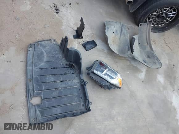 2019 Toyota Tundra SR5 с VIN 5TFAY5F11KX854581, выставлен на аукционе IAAI как лот 42158395 с пробегом 140 691 миль миль и . История ставок и продаж доступна на DreamBid. Изображение 12.