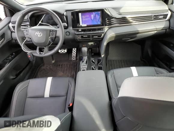 2025 Toyota Camry LE with VIN 4T1DAACK3SU142917, listed as a Copart auction lot 84263045 with 11,431 mi miles and Salvage title. Bid and sale history available at DreamBid. Image 8.