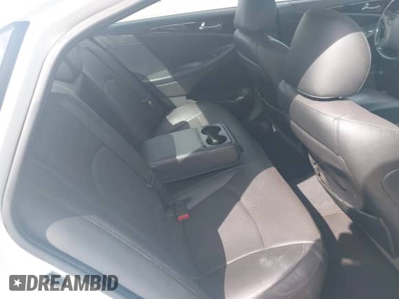 2014 Hyundai Sonata SE with VIN 5NPEC4AC2EH876835, listed as a IAAI auction lot 43021571 with 172,957 mi miles and . Bid and sale history available at DreamBid. Image 8.