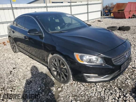 2015 Volvo S60 with VIN YV126MFD5F2303646, listed as a Copart auction lot 81661384 with 146,692 mi miles and Salvage title. Bid and sale history available at DreamBid. Image 4.