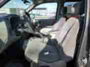 2004 Chevrolet TrailBlazer EXT LS z VIN 1GNES16S846192969, wystawiony jako Copart lot #47879965 z przebiegiem 230 459 mil mil oraz Szkoda całkowita • Salvage title. Historia ofert i sprzedaży dostępna na DreamBid. Obrazek 7.