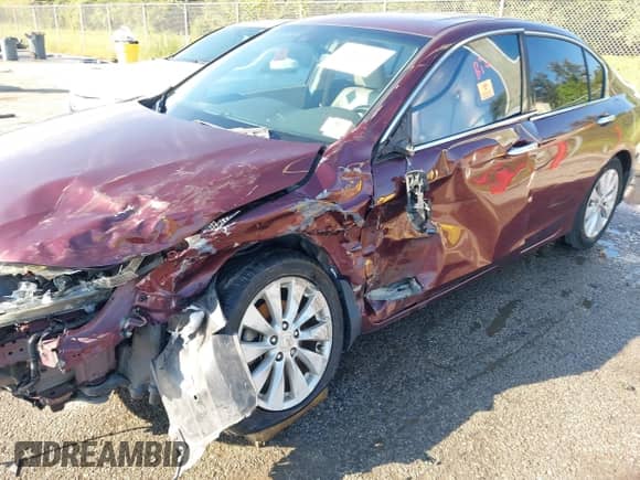 2015 Honda Accord EX-L z VIN 1HGCR3F88FA036640, wystawiony jako IAAI lot #43249467 z przebiegiem Nie podano mil oraz . Historia ofert i sprzedaży dostępna na DreamBid. Obrazek 6.