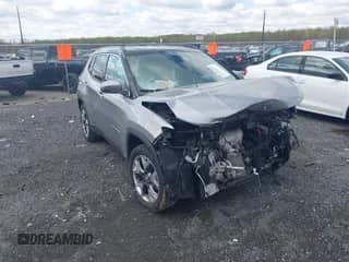 2019 Jeep Compass Limited with VIN 3C4NJCCB0KT725802, listed as a IAAI auction lot 42030080 with 84,999 mi miles and . Bid and sale history available at DreamBid. Image 1.
