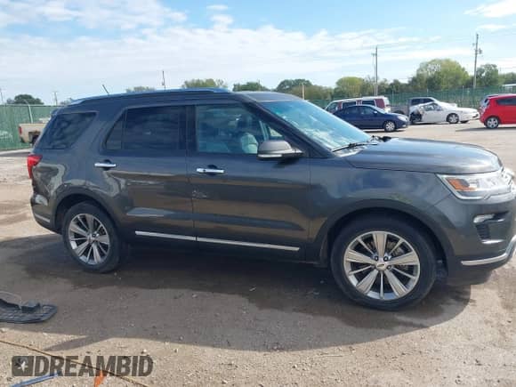 2018 Ford Explorer Limited z VIN 1FM5K7F87JGA70833, wystawiony jako IAAI lot #43398215 z przebiegiem 80 394 mil mil oraz . Historia ofert i sprzedaży dostępna na DreamBid. Obrazek 13.