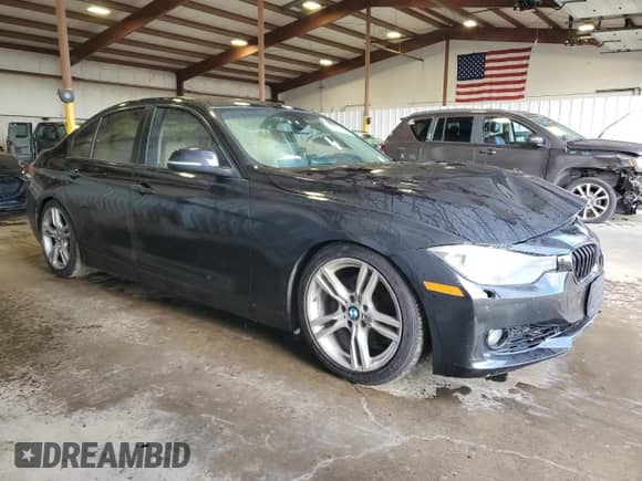 2014 BMW 3 Series 328i xDrive с VIN WBA3B5G5XENS07735, выставлен на аукционе Copart как лот 86817795 с пробегом 143 552 миль миль и Списание • Salvage title. История ставок и продаж доступна на DreamBid. Изображение 4.