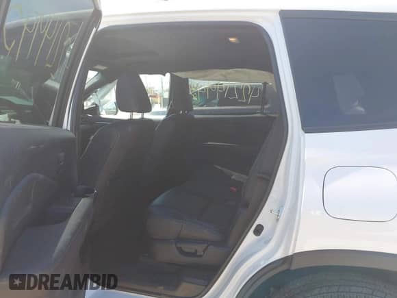 2023 Honda Passport EX-L с VIN 5FNYF8H58PB023201, выставлен на аукционе IAAI как лот 42214943 с пробегом Не указан миль и . История ставок и продаж доступна на DreamBid. Изображение 8.