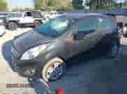 2015 Chevrolet Spark LT z VIN KL8CD6S90FC745671, wystawiony jako IAAI lot #43226635 z przebiegiem 100 490 mil mil oraz . Historia ofert i sprzedaży dostępna na DreamBid. Obrazek 2.