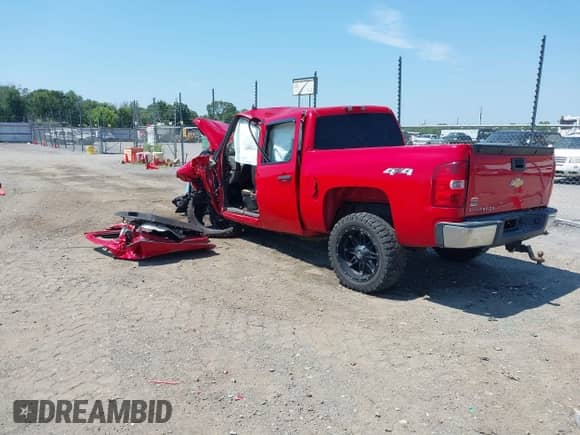 2010 Chevrolet Silverado 1500 LS with VIN 3GCRKREA9AG253953, listed as a IAAI auction lot 39794046 with Not provided miles and . Bid and sale history available at DreamBid. Image 3.