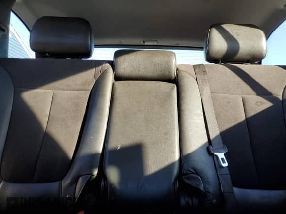 2010 Hyundai Santa Fe SE с VIN 5NMSHDAG8AH349543, выставлен на аукционе Copart как лот 42648025 с пробегом 176 873 миль миль и На запчасти • Non repairable. История ставок и продаж доступна на DreamBid. Изображение 10.