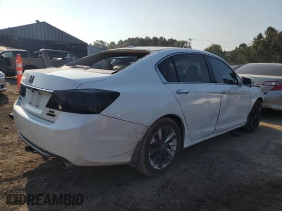 2014 Honda Accord Touring с VIN 1HGCR3F96EA031248, выставлен на аукционе Copart как лот 71178905 с пробегом 155 067 миль миль и Списание • Salvage title. История ставок и продаж доступна на DreamBid. Изображение 3.