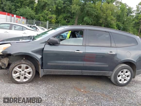 2010 Chevrolet Traverse LS с VIN 1GNLREEDXAJ256631, выставлен на аукционе IAAI как лот 42642823 с пробегом Не указан миль и . История ставок и продаж доступна на DreamBid. Изображение 14.