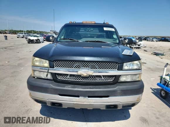 2004 Chevrolet Silverado 2500HD LS z VIN 1GCHK232X4F238186, wystawiony jako Copart lot #70664425 z przebiegiem Nie podano mil oraz Szkoda całkowita • Salvage title. Historia ofert i sprzedaży dostępna na DreamBid. Obrazek 5.
