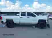 2017 Chevrolet Silverado 2500HD Work Truck z VIN 1GC2CUEG5HZ366363, wystawiony jako IAAI lot #43361232 z przebiegiem 195 782 mil mil oraz . Historia ofert i sprzedaży dostępna na DreamBid. Obrazek 13.