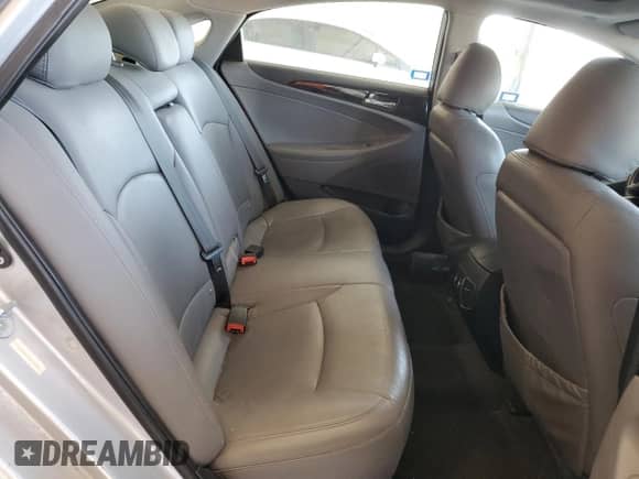 2011 Hyundai Sonata Limited с VIN 5NPEC4AC2BH000925, выставлен на аукционе Copart как лот 87083265 с пробегом 241 169 миль миль и Списание • Salvage title. История ставок и продаж доступна на DreamBid. Изображение 10.