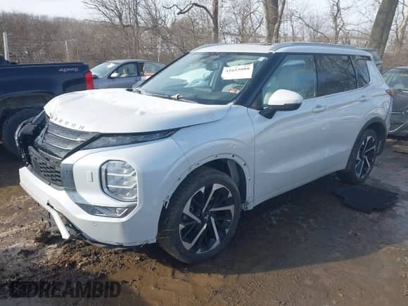 2023 Mitsubishi Outlander SEL with VIN JA4J4VA83PZ037828, listed as a IAAI auction lot 41615088 with 14,053 mi miles and . Bid and sale history available at DreamBid. Image 17.