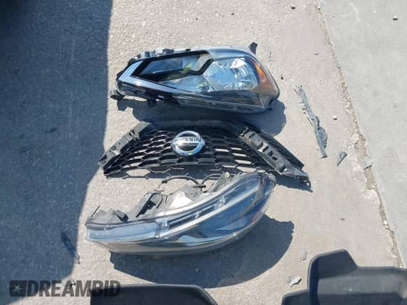 2017 Nissan Sentra SV с VIN 3N1AB7AP2HY359521, выставлен на аукционе IAAI как лот 43172457 с пробегом 96 004 миль миль и . История ставок и продаж доступна на DreamBid. Изображение 12.