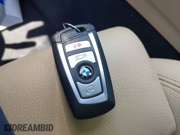 2020 BMW 4 Series 430i z VIN WBA4Z1C08L5R99156, wystawiony jako IAAI lot #42186370 z przebiegiem 23 962 mil mil oraz . Historia ofert i sprzedaży dostępna na DreamBid. Obrazek 11.