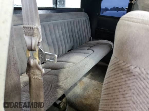 1998 GMC Sierra 1500 с VIN 2GTEC19R1W1530382, выставлен на аукционе Copart как лот 61673645 с пробегом 374 461 миль миль и Списание • Salvage title. История ставок и продаж доступна на DreamBid. Изображение 10.