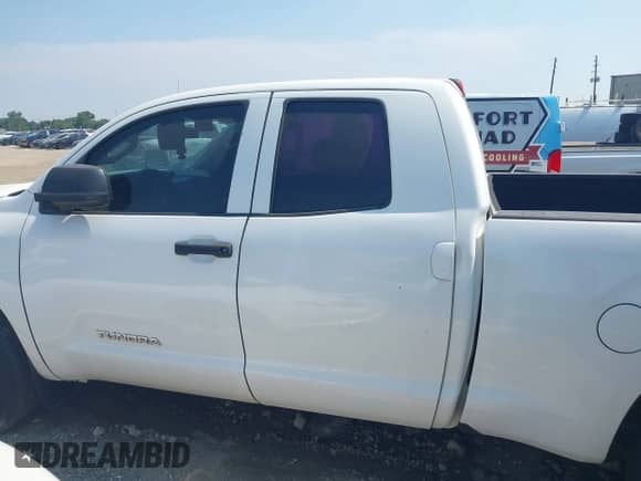 2012 Toyota Tundra z VIN 5TFRU5F18CX026656, wystawiony jako IAAI lot #42949363 z przebiegiem 294 338 mil mil oraz . Historia ofert i sprzedaży dostępna na DreamBid. Obrazek 14.