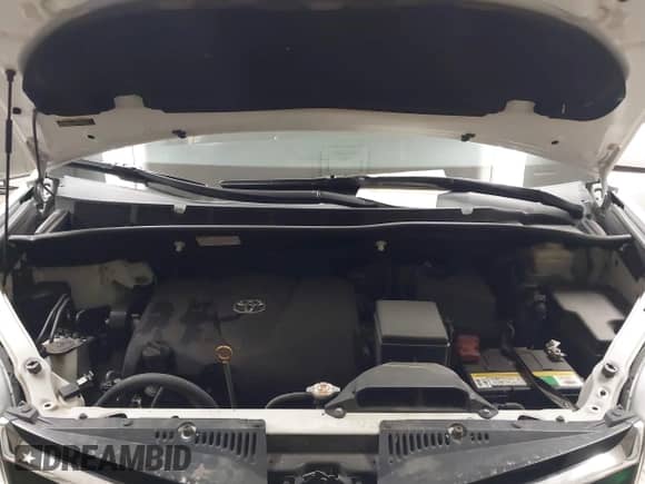 2018 Toyota Sienna LE Auto Access Seat с VIN 5TDKZ3DC3JS933846, выставлен на аукционе IAAI как лот 43110385 с пробегом 116 796 миль миль и . История ставок и продаж доступна на DreamBid. Изображение 10.