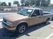 2002 Chevrolet S-10 LS с VIN 1GCCS19W228136090, выставлен на аукционе IAAI как лот 42666846 с пробегом 93 046 миль миль и . История ставок и продаж доступна на DreamBid. Изображение 2.
