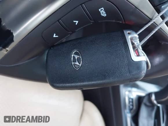 2014 Hyundai Azera Limited с VIN KMHFH4JG4EA340903, выставлен на аукционе IAAI как лот 43568383 с пробегом 102 729 миль миль и . История ставок и продаж доступна на DreamBid. Изображение 11.