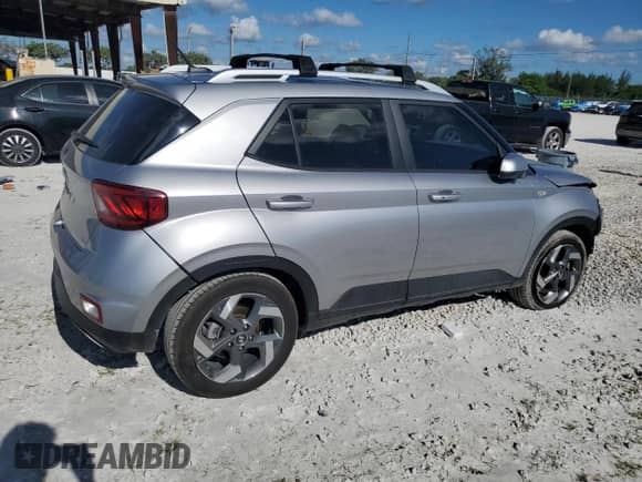 2024 Hyundai Venue SEL с VIN KMHRC8A37RU306829, выставлен на аукционе Copart как лот 69110115 с пробегом 16 880 миль миль и Списание • Salvage title. История ставок и продаж доступна на DreamBid. Изображение 3.