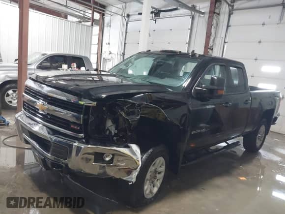 2016 Chevrolet Silverado 2500HD LT z VIN 1GC2KVEG7GZ169945, wystawiony jako IAAI lot #41597067 z przebiegiem 99 939 mil mil oraz . Historia ofert i sprzedaży dostępna na DreamBid. Obrazek 15.