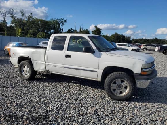 2000 GMC Sierra 1500 SLE с VIN 2GTEK19T0Y1387636, выставлен на аукционе Copart как лот 82459445 с пробегом Не указан миль и Списание • Salvage title. История ставок и продаж доступна на DreamBid. Изображение 4.