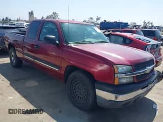 2005 Chevrolet Silverado 1500 Work Truck z VIN 1GCEC19XX5Z149649, wystawiony jako IAAI lot #42163894 z przebiegiem 209 131 mil mil oraz . Historia ofert i sprzedaży dostępna na DreamBid. Obrazek 1.