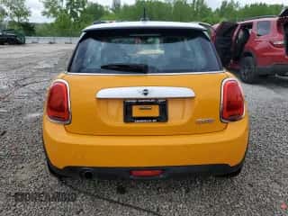2015 MINI Hardtop with VIN WMWXM5C59FT974331, listed as a Copart auction lot 54525415 with 44,361 mi miles and Non repairable. Bid and sale history available at DreamBid. Image 6.