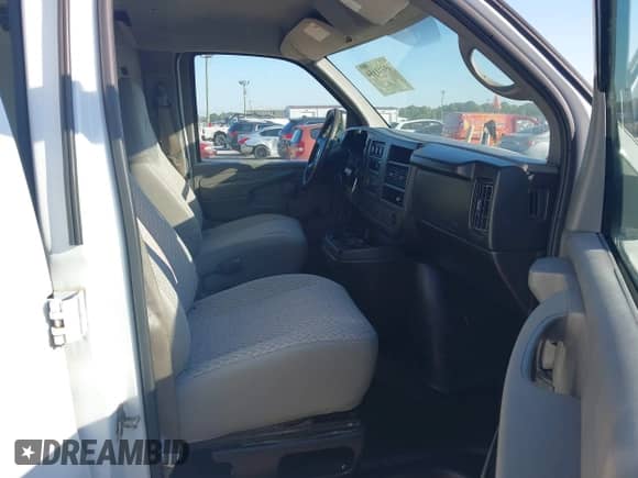 2009 Chevrolet Express Cargo с VIN 1GCFG15X591121745, выставлен на аукционе IAAI как лот 43311154 с пробегом 141 994 миль миль и . История ставок и продаж доступна на DreamBid. Изображение 5.