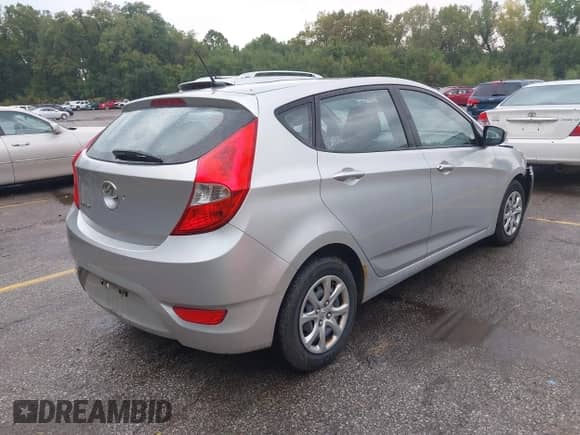 2013 Hyundai Accent GS с VIN KMHCT5AEXDU072118, выставлен на аукционе IAAI как лот 43255139 с пробегом 175 241 миль миль и . История ставок и продаж доступна на DreamBid. Изображение 4.