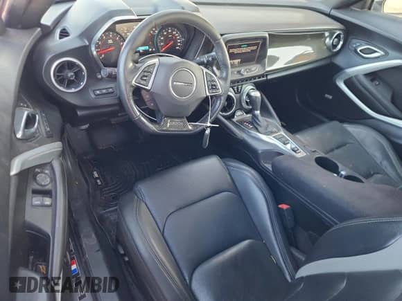2017 Chevrolet Camaro 2SS с VIN 1G1FH1R72H0183737, выставлен на аукционе Copart как лот 68902065 с пробегом 104 068 миль миль и Списание • Salvage title. История ставок и продаж доступна на DreamBid. Изображение 8.