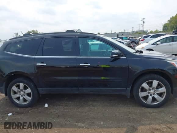 2017 Chevrolet Traverse LT с VIN 1GNKRGKD1HJ303891, выставлен на аукционе IAAI как лот 43160432 с пробегом 172 787 миль миль и . История ставок и продаж доступна на DreamBid. Изображение 13.