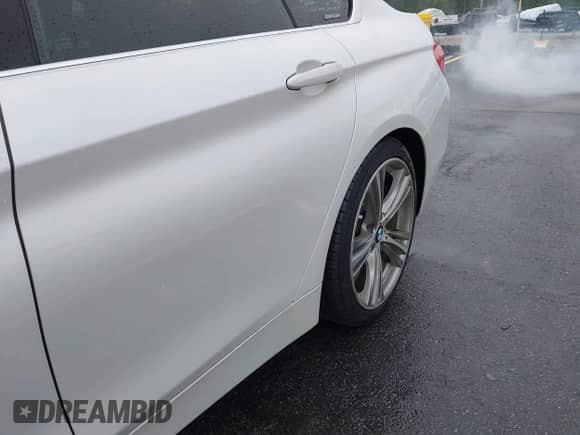 2016 BMW 4 Series 428i с VIN WBA4A9C50GG505898, выставлен на аукционе IAAI как лот 42909608 с пробегом 193 885 миль миль и . История ставок и продаж доступна на DreamBid. Изображение 21.