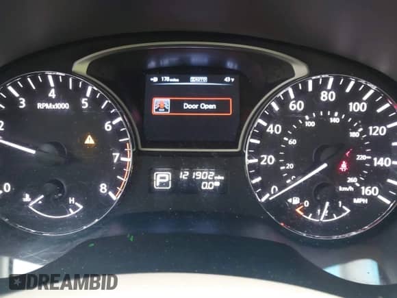 2013 Nissan Pathfinder S with VIN 5N1AR2MM5DC689696, listed as a IAAI auction lot 41445945 with 121,902 mi miles and . Bid and sale history available at DreamBid. Image 7.