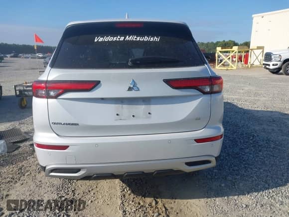 2024 Mitsubishi Outlander SE с VIN JA4J3VA83RZ043098, выставлен на аукционе IAAI как лот 43182397 с пробегом 18 886 миль миль и . История ставок и продаж доступна на DreamBid. Изображение 16.