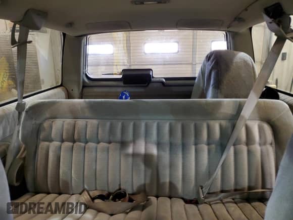 1993 Chevrolet Blazer с VIN 1GNEK18K0PJ334777, выставлен на аукционе Copart как лот 74383033 с пробегом 276 617 миль миль и Списание • Salvage title. История ставок и продаж доступна на DreamBid. Изображение 10.