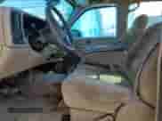 2004 Chevrolet Silverado 2500 LT z VIN 1GCGC23U04F146109, wystawiony jako Copart lot #76325114 z przebiegiem 167 064 mil mil oraz Szkoda całkowita • Salvage title. Historia ofert i sprzedaży dostępna na DreamBid. Obrazek 7.