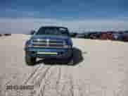 1998 Dodge 1500 z VIN 3B7HF12Z7WG108042, wystawiony jako Copart lot #74530764 z przebiegiem 249 992 mil mil oraz Czysty tytuł • Clean title. Historia ofert i sprzedaży dostępna na DreamBid. Obrazek 10.