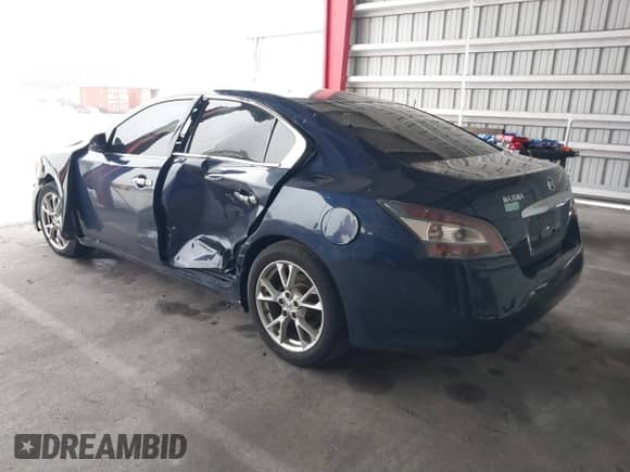 2014 Nissan Maxima SV with VIN 1N4AA5AP6EC483855, listed as a IAAI auction lot 41370543 with 247,670 mi miles and . Bid and sale history available at DreamBid. Image 3.