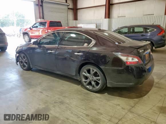2014 Nissan Maxima SV z VIN 1N4AA5AP5EC448398, wystawiony jako Copart lot #82405615 z przebiegiem 157 643 mil mil oraz Szkoda całkowita • Salvage title. Historia ofert i sprzedaży dostępna na DreamBid. Obrazek 2.