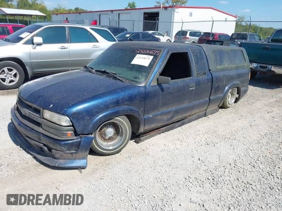 2001 Chevrolet S-10 LS с VIN 1GCCS19W618136463, выставлен на аукционе IAAI как лот 43234675 с пробегом 125 096 миль миль и . История ставок и продаж доступна на DreamBid. Изображение 2.