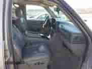 2004 Chevrolet Suburban LS with VIN 3GNFK16Z14G220272, listed as a IAAI auction lot 41768348 with 283,233 mi miles and . Bid and sale history available at DreamBid. Image 5.