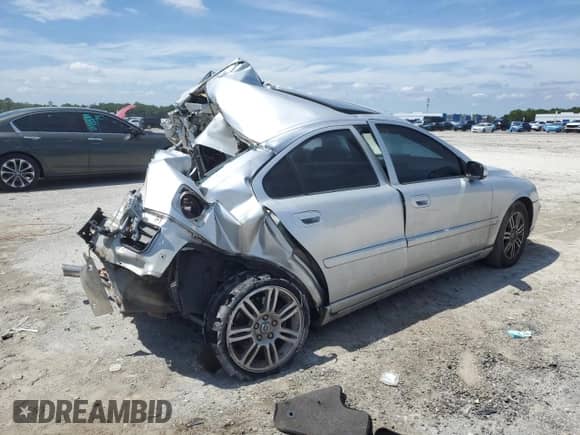 2008 Volvo S60 2.5T с VIN YV1RH592682676058, выставлен на аукционе Copart как лот 71983685 с пробегом Не указан миль и На запчасти • Non repairable. История ставок и продаж доступна на DreamBid. Изображение 3.