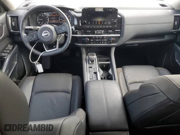 2024 Nissan Pathfinder SL с VIN 5N1DR3CAXRC310631, выставлен на аукционе Copart как лот 62862655 с пробегом 3 609 миль миль и Списание • Salvage title. История ставок и продаж доступна на DreamBid. Изображение 8.